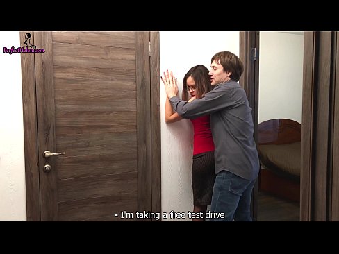 ❤️ Sexy Realtor e Itšohlometsa Pussy ea Hae le Li-Fucks Ha A ntse A Rekisa Afolete ea Hae - Krempai Video ea bootsoa ❌
